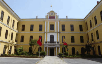 Galatasaray Lisesi Giriş